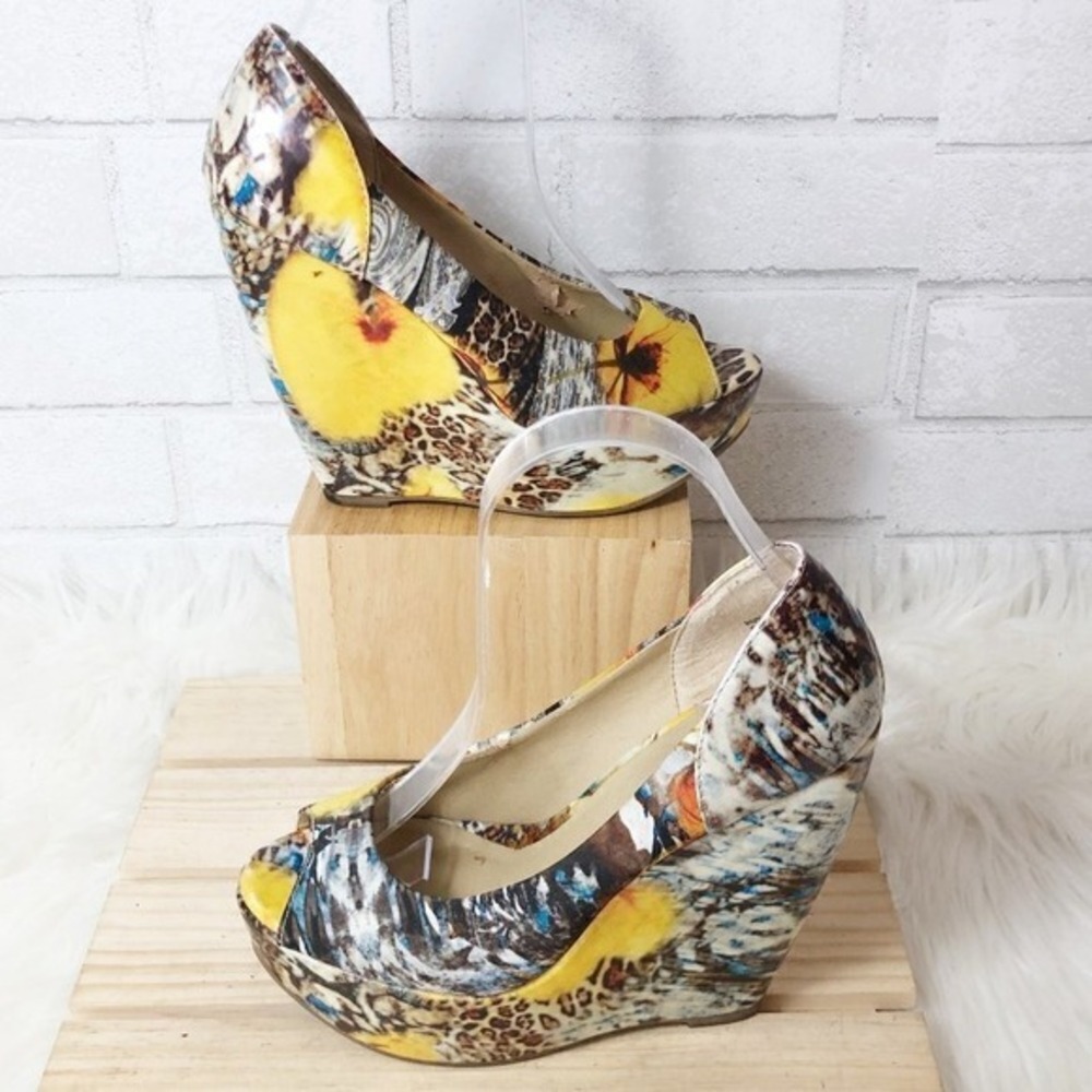 Zigi Soho Rush Open Toe Animal Print Floral‎ Platform Wedge Size 7.5